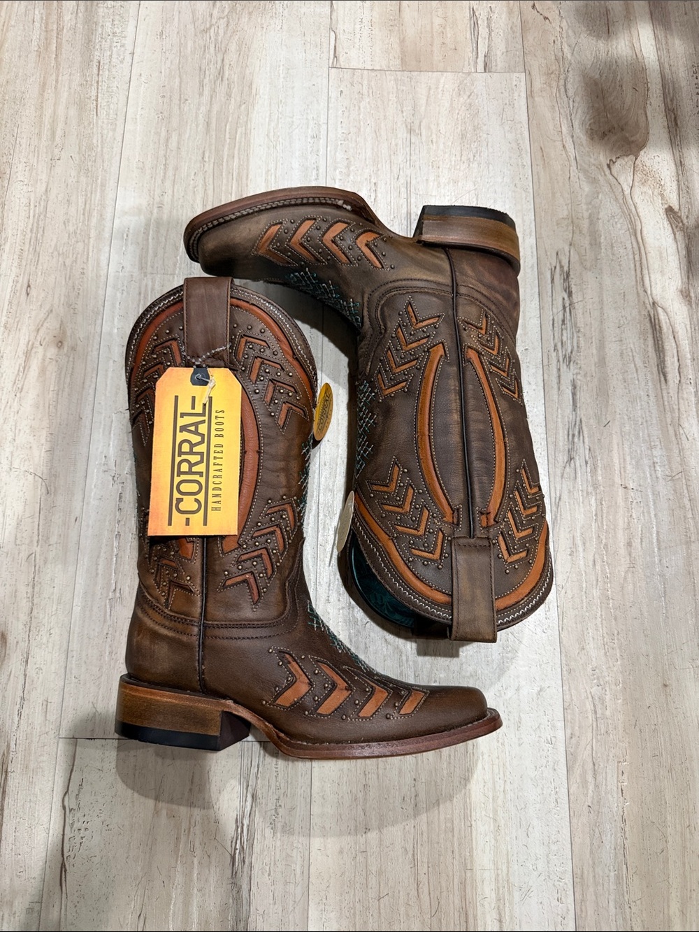 Corral Brown Leather Western Boots with Tan Accents